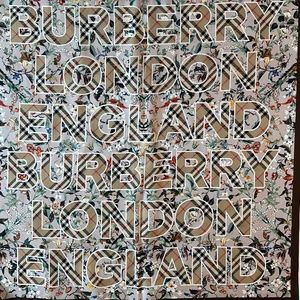 Burberry silk shawl 90x180cm